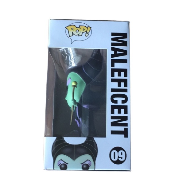 🎉2 x HP🎉 Disney - Funko Maleficent #09 POP! - Picture 6 of 14